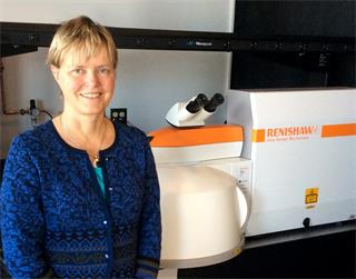 Dr Anna Swan of Boston University with her Renishaw inVia Raman microscope